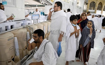 8 Liter Air Zamzam Dibagikan Kepada Pengungjung Masjidil Haram Selama Sepuluh Hari Pertama Ramadhan